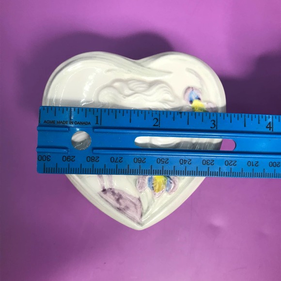 Vintage Ceramic Heart Trinket Box Raised Cameo Handcrafted Belle Epogue Japan - Picture 8 of 11